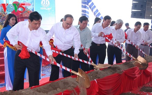 High-tech shrimp breeding center construction starts in Tra Vinh  - ảnh 1